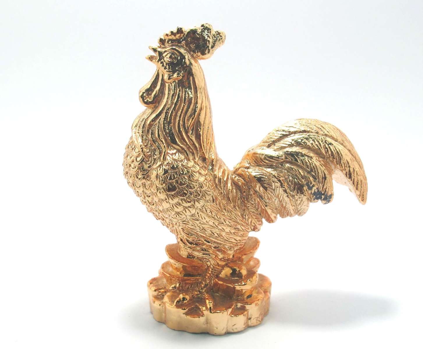 Tượng Gà Trống - Biểu Tượng của Sự Can Đảm và Phồn Vinh