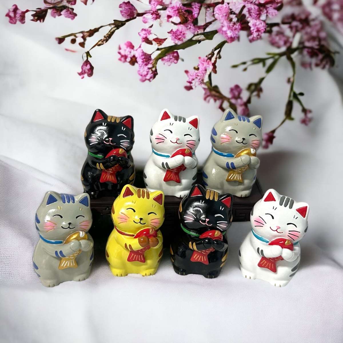Tượng Mèo Thần Tài - Biểu tượng may mắn và giàu có