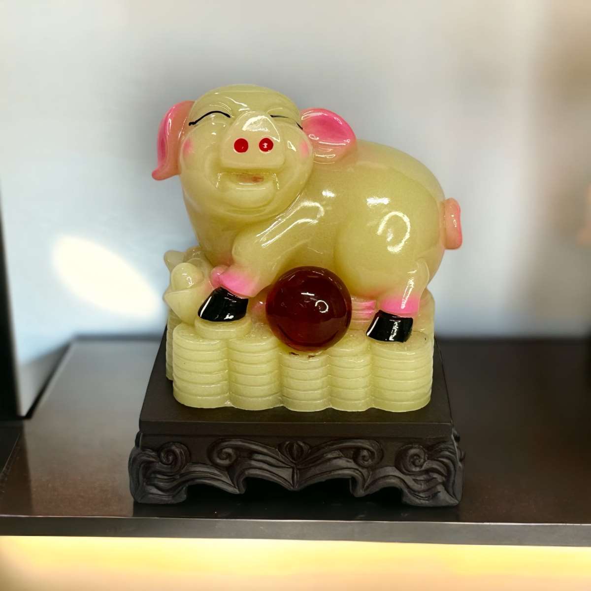 Tượng dạ quang 12 con giáp viên ngọc đỏ - Tuổi Hợi (Size L)