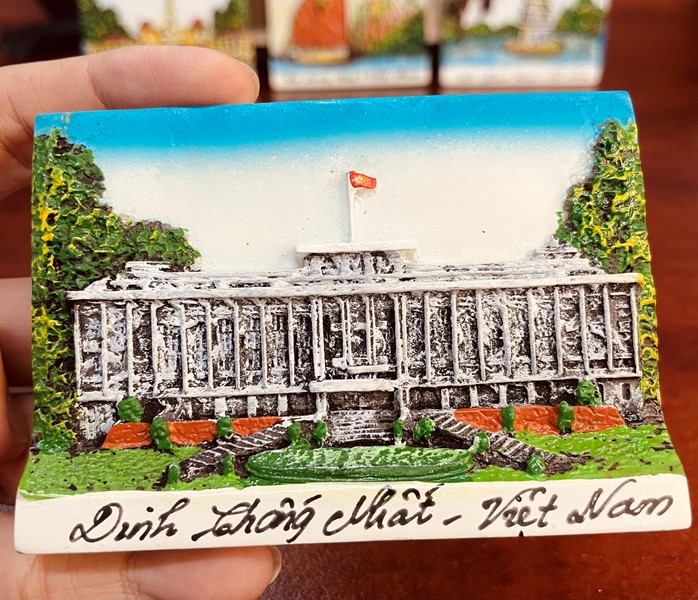 Hít Nam Châm- Dinh Thống Nhất Việt Nam